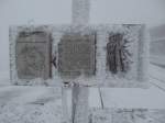 Die Fahrplantafel vor dem Endbahnhof Brocken. Etwas zugefroren? 2.2.2008 11:00