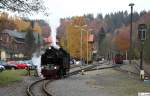 99 6001-4 beim Umsetzen, Selketalbahn im Harz (1.000mm Spurweite), fotografiert im Bahnhof Alexisbad am 30.10.2011