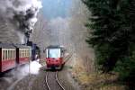 Doppelausfahrt am 06.04.2012 aus dem Bahnhof  Eisfelder Talmhle .