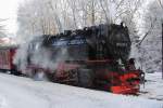 99 7237, hier mit P8937, am 25.01.2013 im Bahnhof Drei Annen Hohne, kurz vor Ausfahrt in Richtung Brocken.