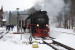 99 7245 mit dem Quedlinburger Brockenexpress am 26.01.2013 im Bahnhof Alexisbad.