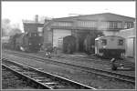 Vor dem Bw in Wernigerode Westerntor mht sich die kleine Kf mit den schweren Neubaudampfloks ab.