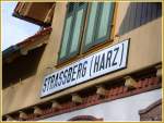 Obwohl geschlossen, macht der Bahnhof Strassberg(Harz)noch einen gepflegten Eindruck. (14.12.2006)