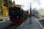 Gerade hat hier 99 5906 am 17.10.2014 im Bahnhof Eisfelder Talmühle wieder an ihren IG HSB-Sonderzug aus Wernigerode angekuppelt. Wenige Minuten später erfolgt die Weiterfahrt nach Stiege und Gernrode.