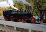 99 5906 vor einem IG HSB-Sonderzug am 17.10.2014 im Bahnhof Eisfelder Talmühle, kurz vor Ausfahrt nach Gernrode.