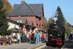 99 7237-3 (Baujahr: 1955) der Harzer Schmalspurbahn GmbH (HSB) während Umlaufen auf Bahnhof Drei Annen Hohne am 4-10-2014.