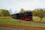 Fahrt von 99 6101 mit IG HSB-Sonderzug am 18.10.2014 durch die Wendeschleife am Bahnhof Stiege. Bemerkenswert ist, dass die Fahrt ausnahmsweise mal im Uhrzeigersinn stattfand, denn normalerweise geht es genau anders herum! (Bild 3)