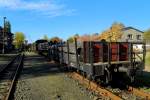 IG HSB-Sonder-PmG 2 am 19.10.2014 abfahrbereit im Bahnhof Harzgerode. Die zu sehenden Güterwagen wurden zuvor von 99 5906 mit dem ersten Sonderzug des Tages hier hinterstellt. (Bild 1)