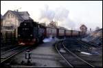 997246 erreicht am 10.12.1991 um 10.41 Uhr mit dem P 14432 aus Schierke den Endbahnhof Wernigerode. Damals gab es noch das im Hintergrund erkennbare alte Stellwerk.