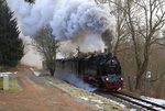 Scheinanfahrt von 99 6001 mit IG HSB-Sonderzug am 15.02.2015 in Höhe Rinkemühle, kurz hinter Silberhütte (Anhalt).