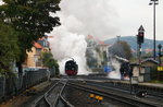 Nachdem 99 6001 am 16.10.2015 den ganzen Vormittag im Fotozug-Einsatz für die IG HSB war, wird sie nun, nach dem bereits erfolgten Ergänzen der Wasser- und Kohlevorräte, einen Sonderzug