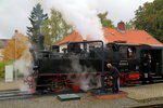 Wasserfassen von 99 5901 vor IG HSB-Sonderzug am 17.10.2015 im Bahnhof Benneckenstein.