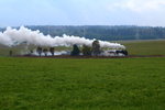 Scheinanfahrt von 99 5901 mit IG HSB-Sonderzug, am Nachmittag des 17.10.2015 auf der Steigung zwischen Stiege und Hasselfelde, kurz hinter dem Bahnhof Stiege.