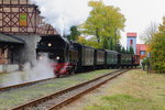 99 6001 am Nachmittag des 18.10.2015 beim Herausdrücken ihres IG HSB-Sonderzuges aus dem Bahnhof Harzgerode.