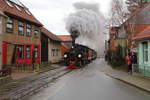 Fahrt von 99 5901 mit IG HSB-Sonderzug am 05.02.2016 durch die Kirchstraße in Wernigerode-Hasserode.