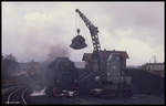 Kohlenbagger der Harzer Schmalspurbahn am 14.2.1990 im Einsatz im BW Wernigerode. 