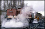 Am 14.02.1990 machte das  Harz Kamel  199871 im BW Westerntor mächtig Dampf.