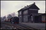 997242 bespannt im Bahnhof Harzgerode am 6.3.1990 einen Personenzug nach Gernrode.