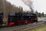 Ausfahrt von 99 7239 mit P8965 (Gernrode-Hasselfelde) am 07.02.2016 aus dem Bahnhof Alexisbad.