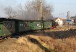 P 3006 von Radebeul-Ost nach Moritzburg, hier kurz vor Friedewald Bad, Zuglok ist die 99 1747, 29.12.08