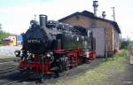Lnitzgrundbahn 99 1777-4 (Baujahr 1953), KBS 509 Radebeul Ost - Radeburg, fotografiert am Lokschuppen in Radebeul am 31.07.2004