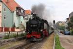 991789 der Lößnitzgrund Bahn ist am 22.09.2015 in Radebeul Ost mit dem P 3008 unterwegs nach Radeburg.