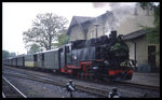 099739 ist am 16.5.1996 um 17.10 Uhr mit ihrem Personenzug aus Radebeul im Endbahnhof Radeburg angekommen.