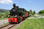 MME Fahrtag - 90 Jahre  BIEBERLIES  - 19.05.2013  --  Am Bahnbergang kurz vor Hinghausen mit altem Lloyd  Leukoplastbomber   --  Weitere Fotos siehe auch in meinem http://www.Schmalspuralbum.de/ unter  Nordrhein-Westfalen > Mrkische Museums-Eisenbahn (MME) - Sauerlnder Kleinbahn > ... 