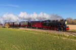 99 2322-8 zwischen dem Haltepunkt Steilküste und dem Bahnhof Heiligendamm - 18.04.2022