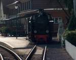 Mecklenburgische Bderbahn Molli GmbH, 05.08.2007. 99 332 steht als Denkmal am Molli-Museum im Bahnhof Khlungsborn-West.