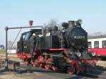 BR 99 2323 der Mecklenburgischen Bderbahn Molli in Bad Khlungsborn-West beim Wasserfassen.