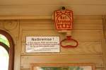 Interessante Anleitung fr die Benutzung der Notbremse.Die Waggons wurden wunderbar restauriert.2.WCd-Schmalspurbahn-Festival am 24.und 25.05.08.