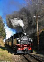 Schmalspurdampf im Erzgebirge: 99 582 setzt sich am 18.02.07 mit ihrem Zug von Sttzengrn/Neulehn in Richtung Schnheide in Bewegung.