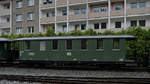 Dieser Personenwagen KB4trp (970-495) stand Ende September 2020 am Bahnhof Jöhstadt.