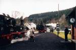 Prenitztalbahn: Zugkreuzung im Bahnhof Schmalzgrube - Nicolausfahrten 2001