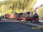 Fotogterzge auf der Prenitztalbahn (30.04.2007) - 99 1568 und 99 1542 mit dem letzten Gterzug des Tages in Schmalzgrube.