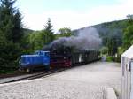 199 008 leistet am Abend des 20.07.08 den  Meppl  99 4511 vorspann. Hier bei der Einfahrt in den Bahnhoh Schmalzgrube.