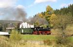 99 568 hat am 03.10.2012 den Bahnhof Schlssel verlassen und dampft gen Jhstadt.