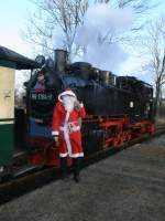Eine berrasschung gab es,am 10.Dezember 2011,am Haltepunkt Posewald als der Weihnachtsmann mit einem Feuerwehrauto,von der Feuerwehr Putbus,zu den Kindern kam.Nach einer Begrung stieg der