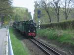 Der P106 Ghren-Putbus,gezogen von der Mh53,dampfte,am 06.Mai 2013,den Bahnhof Binz entgegen.