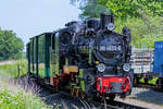 Der „Rasende Roland“ vor Putbus mit einigen Fahrgästen zum Bahnhofsfest. - 11.06.2017