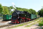 14. Juni 2011, Zug P106, geführt von Lok  99 1784 fährt in den Bahnhof Binz ein.