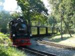 Rügensche Bäder-Bahn (RüBB): 21.08.2014 - der  Rasende Roland  fährt mit 99 1781 (650PS - Bj.