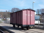Ohne seinen Güterboden steht der Gw 97-42-66 alleine in Baabe.Aufnahme vom 16.April 2016.