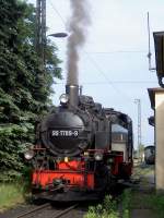 99 1789-9 (ex DR 99 789, DB EDV-Nr. 099 753-6) verschnauft bevor sie mit RB 27804 nach Radeburg abdampft (Radebeul Ost., 27.05.03)
