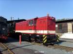 Exot vor'm Depot - Nach fleiigem Bauzug-Einsatz whrend des Wiederaufbaus der Weieritztalbahn habe ich die SDG-Lok L45H-084 als Reserve in Freital-Hainsberg entdeckt (20.04.2009) 