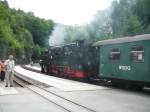   Der Halt von der Weieriztalbahn(99 1746-9) bei dem Bahnhof Rabenau.