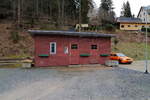 Bauzustand des Bahnhofes Kurort Kipsdorf am 04.04.2016. (Bild 2) Welchen Zweck wird dieses kleine Dienstgebäude wohl in Zukunft erfüllen?