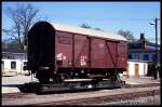 Heute historisch aber am 3.5.1990 war das noch Altagsbetrieb auf der Weißeritztalbahn. Ein Rollwagen steht abholbereit im Bahnhof Dippoldiswalde.