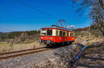 479 204-6 fährt kurz vor der Endhaltestelle Cursdorf alss RB 29934 aus Lichtenhain (a d Bergbahn) vorüber.
Aufgenommen am 9.4.2017.